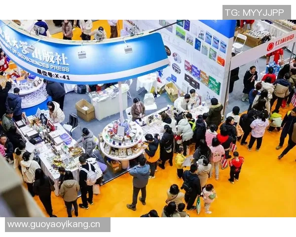 《探索传统与现代交融的艺术新趋势:文化产业中的创新与传承》